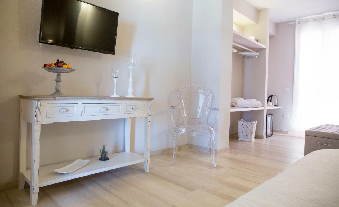 Le Saline Suites Калофорте Экстерьер фото